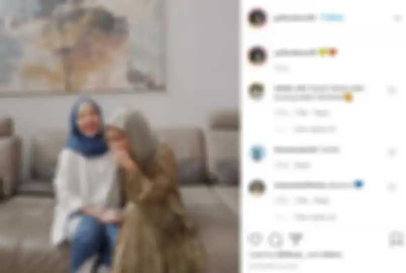 Desy Ratnasari dan putrinya