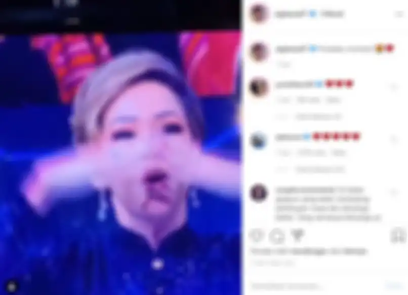 Maia Estianty berikan flying kiss untuk Ahmad Dhani