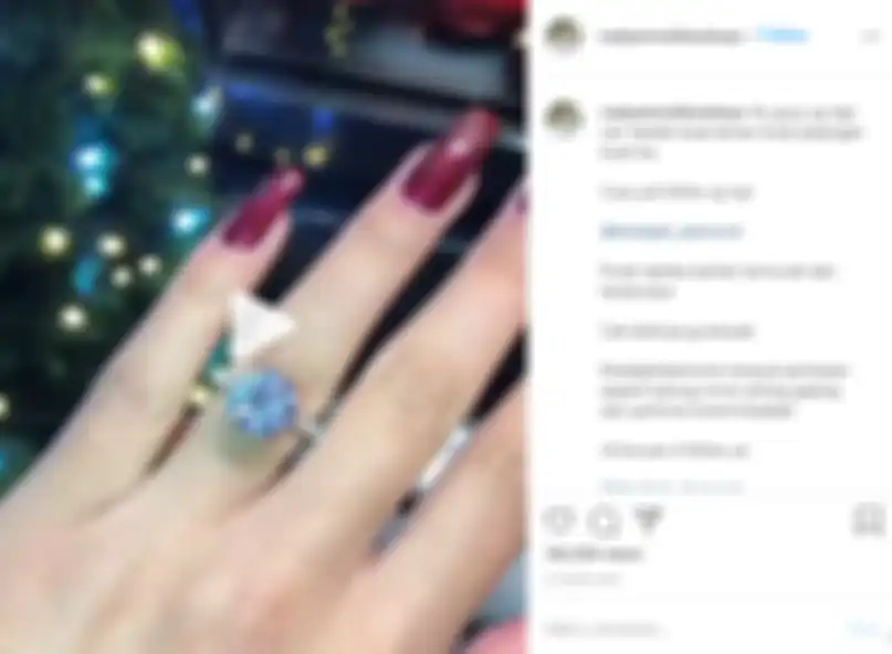 Nadya Mustika Rahayu endorse replika berlian dan perhiasan