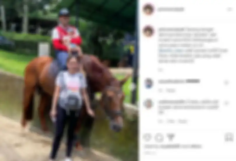 Mantan suami Lulu Tobing bersama istri  baru dan anaknya