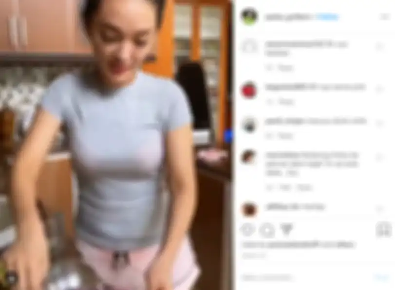 Kmentar netizen yang salfok dengan kaus ketat tembus pandang yang dipakai Zaskia Gotik
