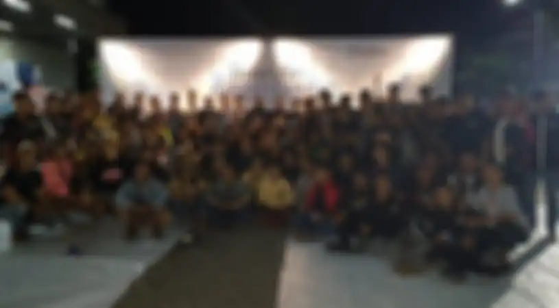 Peserta bukber lintas komunitas di Surabaya, membludak.