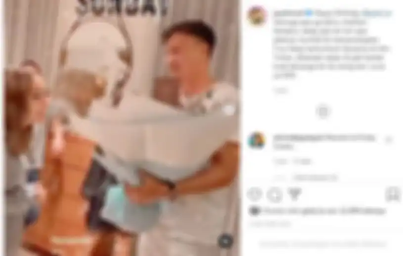 Di hari ulang tahunnya itu, Gisella Anastasia mendapat kejutan romantis dari sang kekasih, Wijaya Saputra alias Wijin.  