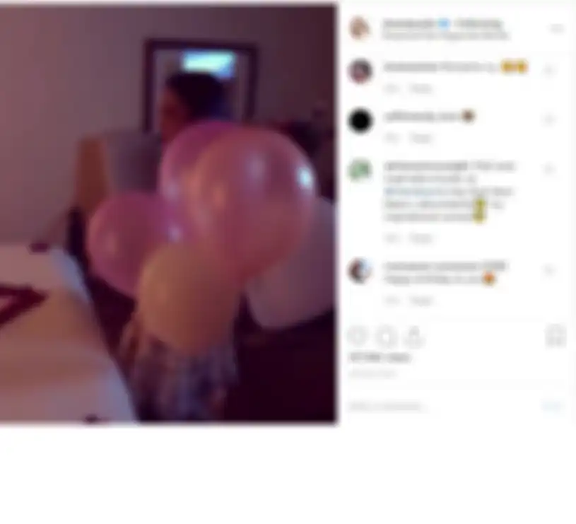 Suami Shandy Aulia dekor kamar hotel dengan bunga dan balon