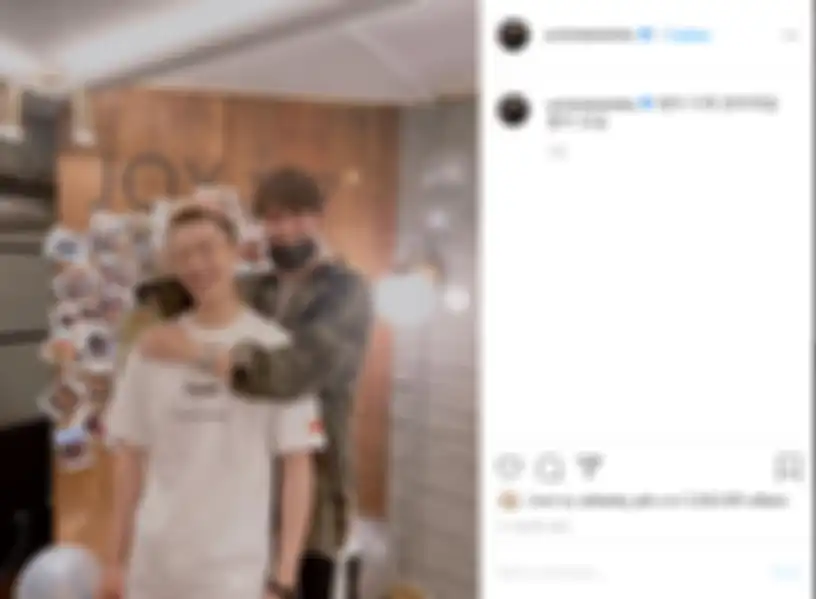 Unggahan Lee Min Ho bersama Woo Do Hwan sebelum keberangkatan Woo Do Hwan menjalankan tugas wamil.