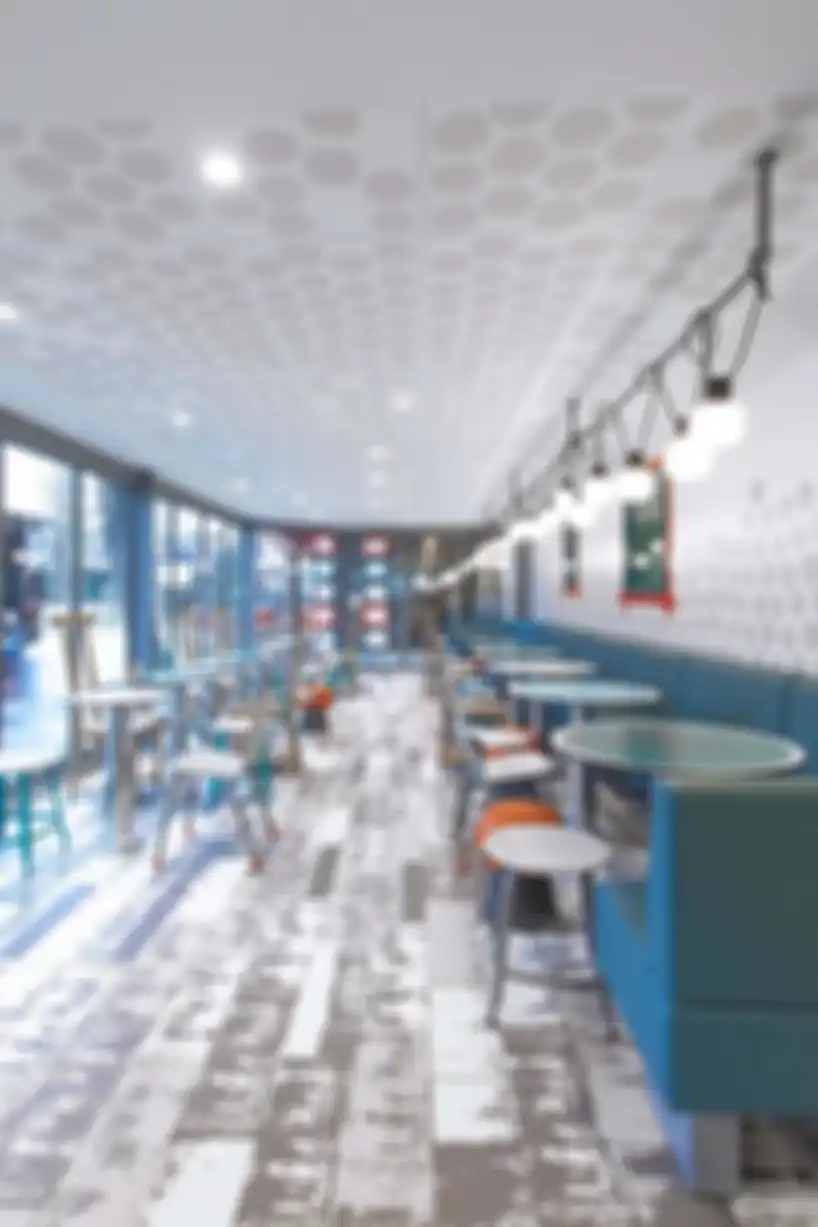 interior McDonalds di Paris.