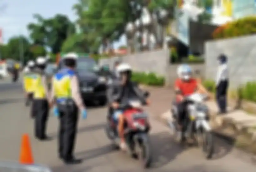 Cek Point PSBB di perbatasan Kota Tangerang dengan DKI Jakarta,