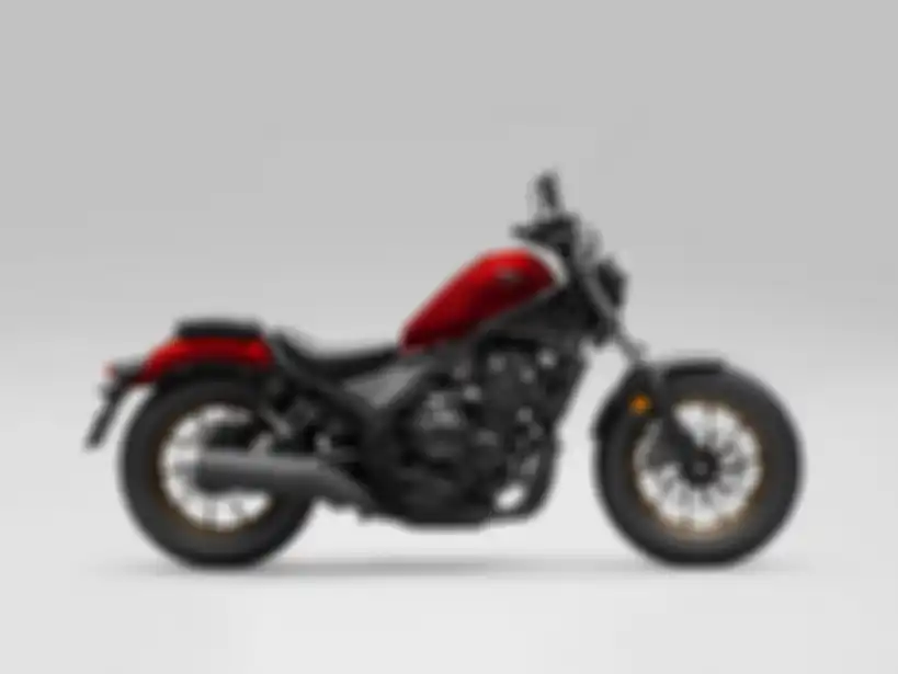 Honda Rebel punya warna baru untuk pasar Indonesia, salah satunya Candy Diesel Red