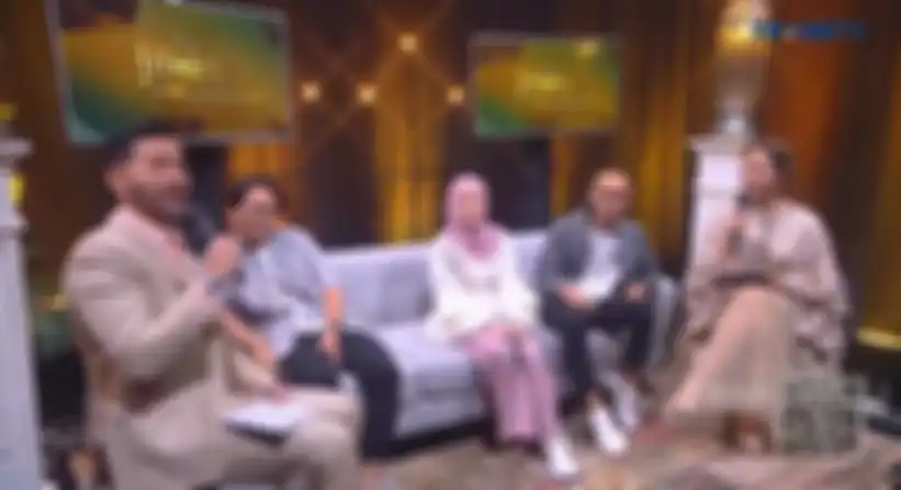 Nissa Sabyan mengaku tak perlu membuat klarifikasi tentang isu jalinan asmaranya dengan Ayus