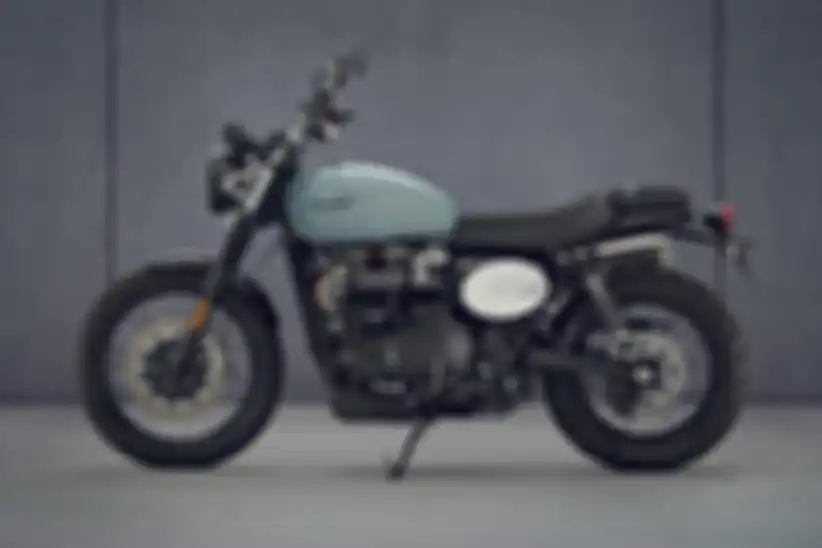 Motor baru Triumph Street Scrambler Sandstorm 2021 tenaga dan torsinya masih sama.