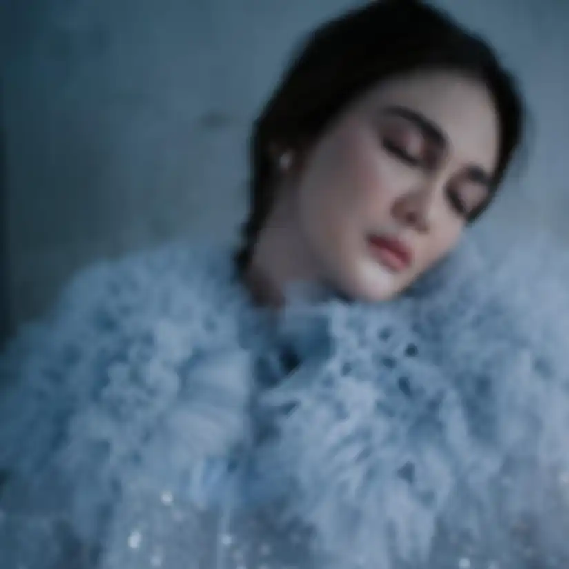 Penampilan Terbaru Luna Maya yang Terkesan Anggun