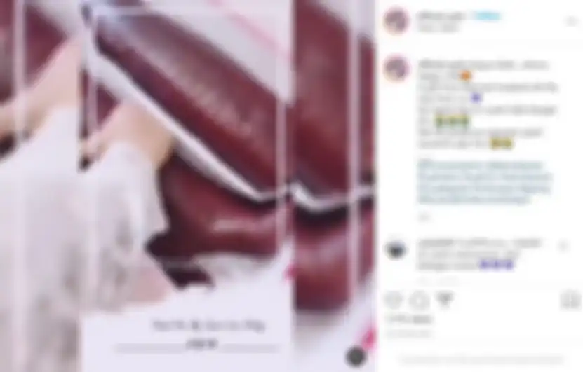 Diboyong suaminya ke Jepang, Syahrini pamer dapat hadiah dari Reino Barack berupa 2 sepatu boot mewah yang dikirim langsung dari Los Angeles.