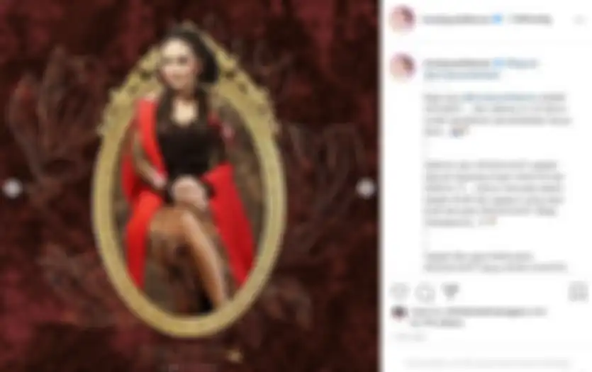 Unggahan Krisdayanti yang memakai kebaya dan sanggul ala Anne Avantie