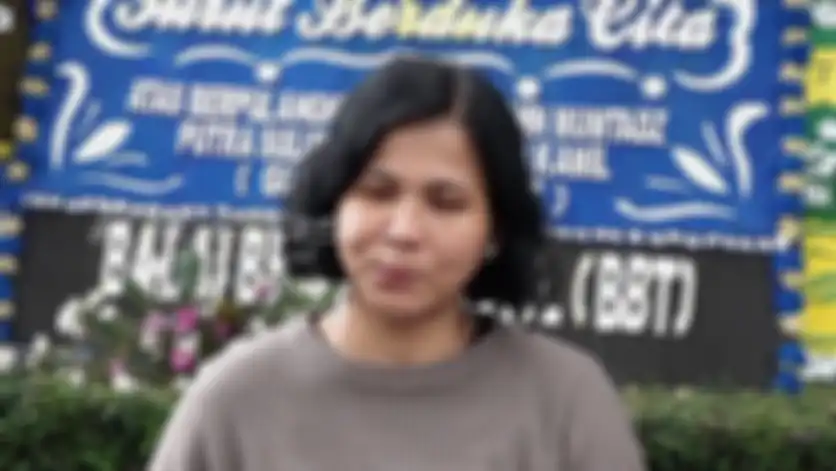 Feni seorang ibu yang pernah dibantu oleh Emmeril semasa hidup 