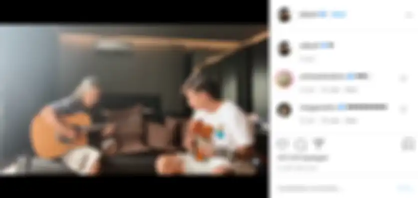 Adipati Dolken unggah momen bareng mendiang ayah disertai emoji hati 