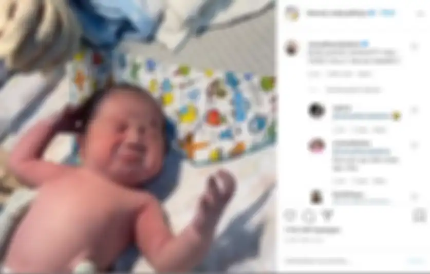 Nia Ramadhani ngotot kepingin lihat wajah ganteng anak Rezky Aditya 