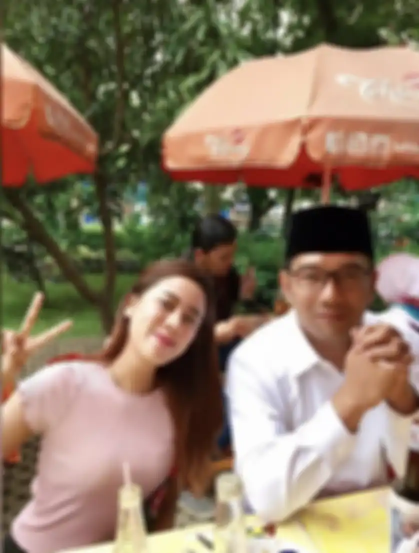 Inilah 5 tempat wisata kuliner di Bandung yang nggak bikin kantong jebol. Kita wajib cicipi saat liburan bersama pasangan.