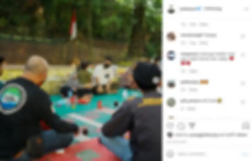 Bobby Nasution bersama Kahiyang Ayu dan sang putri