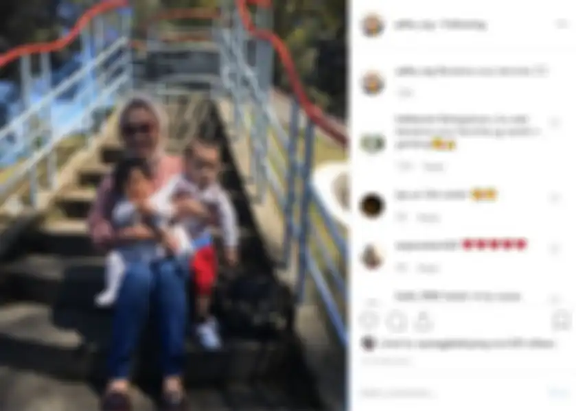 Gaya Ibu mertua Ayang Kahiyang, Ade Hanifah yang kece abis bak anak muda