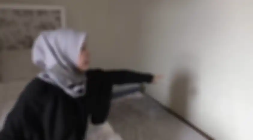 Dinding khusus corat coret di rumah Ratna Galih