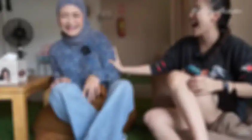 Ayu Ting Ting dan Nathalie Holscher berseloroh bakal bikin geng janda