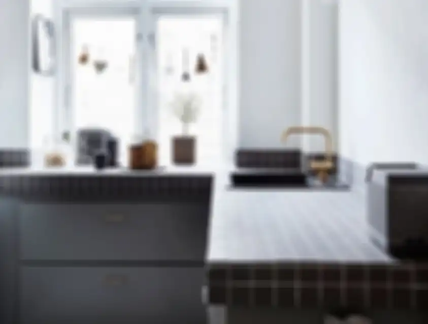 Meja dapur ubin