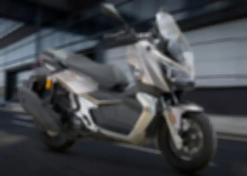 Bentukan motor matic baru QJMotor Hong 250ADV 2025.