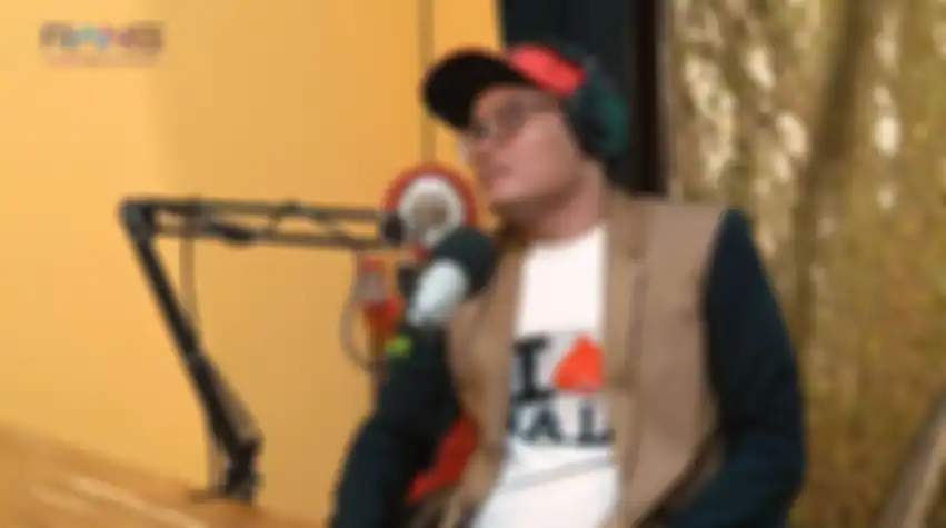 Sule saat ceritakan kisah hidupnya