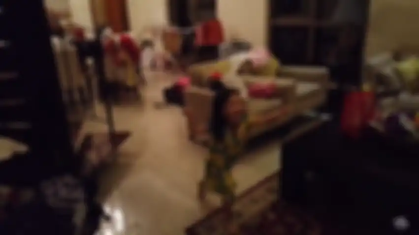 Ruang tamu apartemen Ruben Onsu di Singapura