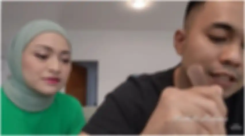 Nathalie Holscher dan sang mantan jawab pertanyaan netizen soal hubungan mereka.