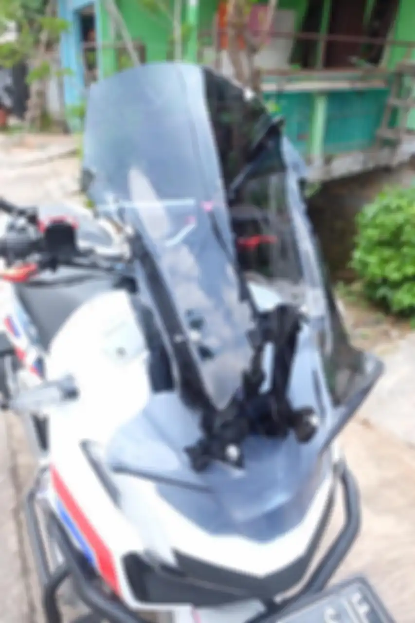 Windshield Honda ADV150 model X-ADV 750, tingginya 65 cm