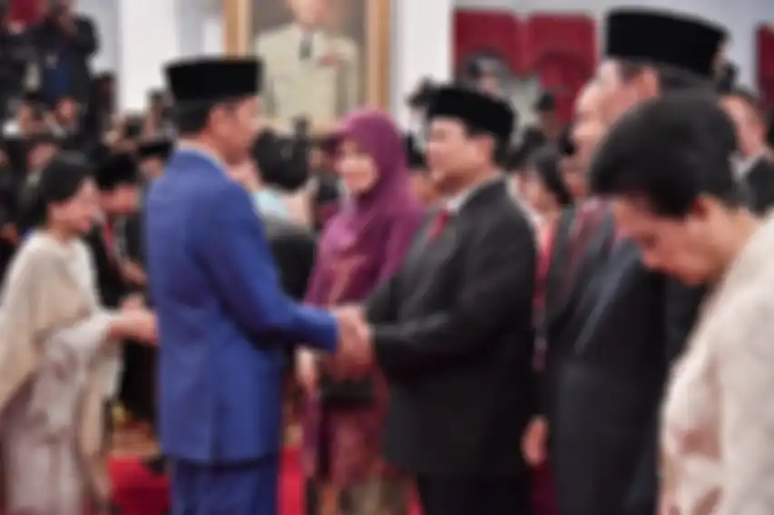 Prabowo Subianto ditemani sang anak saat pelantikan jadi menteri