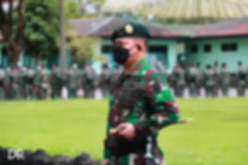 Ketua MUI Muhammad Cholil Nafis mempertanyakan maksud Jenderal Dudung Abdurachman. MUI meminta KSAD urusi konflik ini.