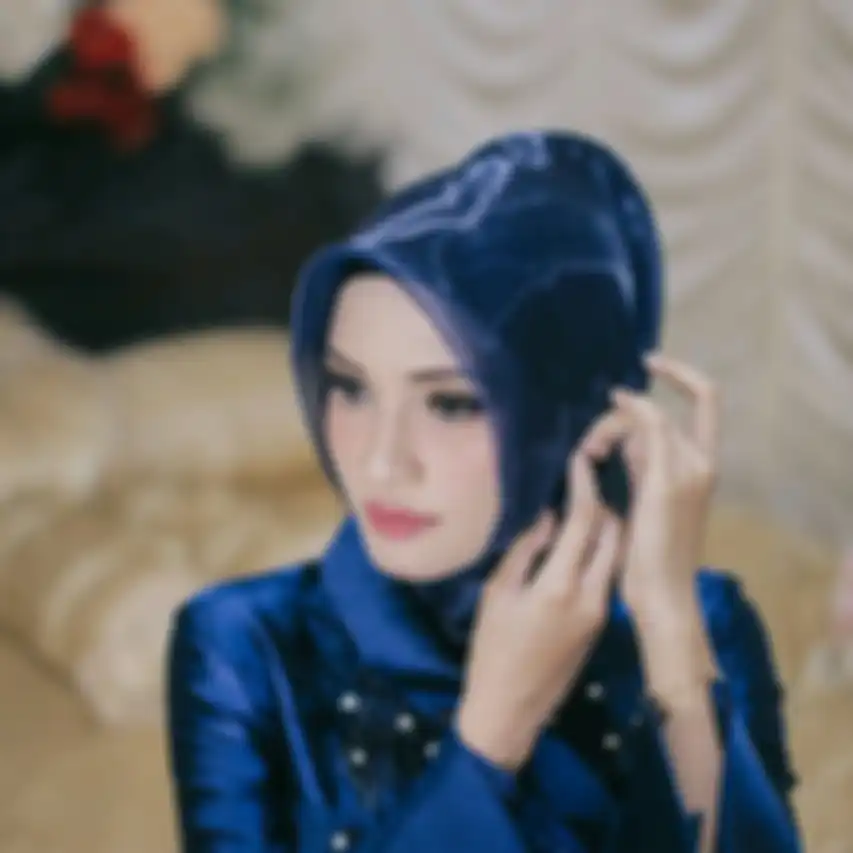 6 Potret Cantik Yulistra Ivo, Istri Mantan Suami Ussy Sulistiawaty