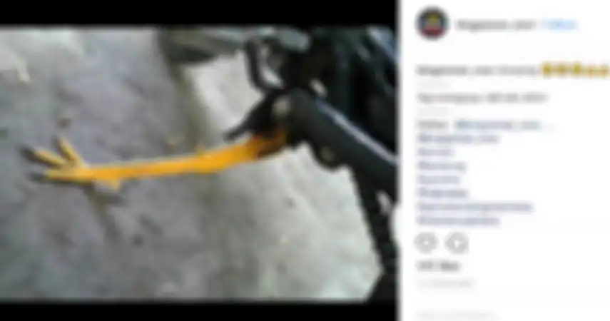 Standar samping Yamaha RX King menyerupai kaki ayam.