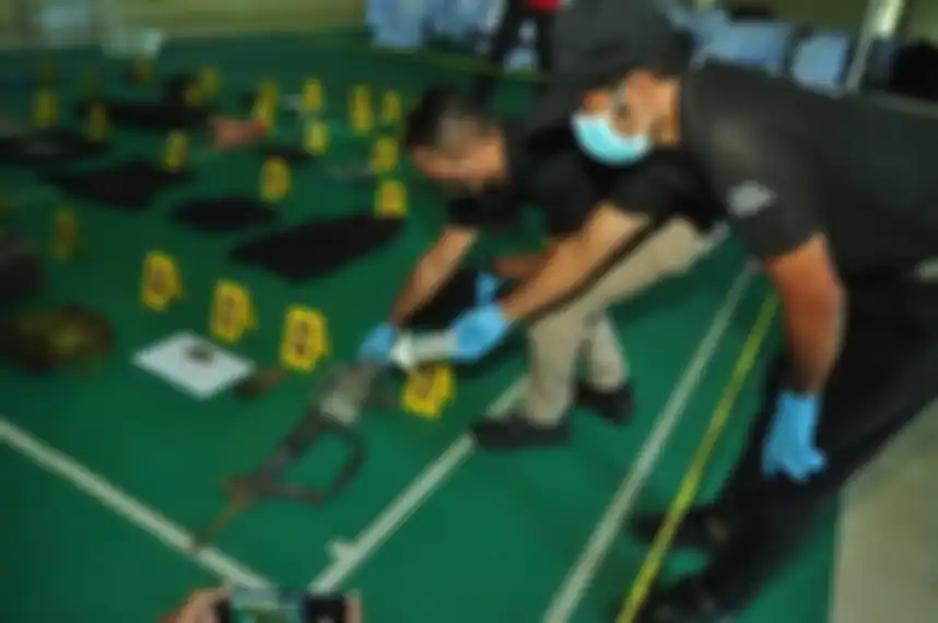 Foto senpi milik Ali Kalora dirilis polisi, pentolan MIT Poso ini sempat sulit ditangkap lantaran memakai strategi perang ini. 