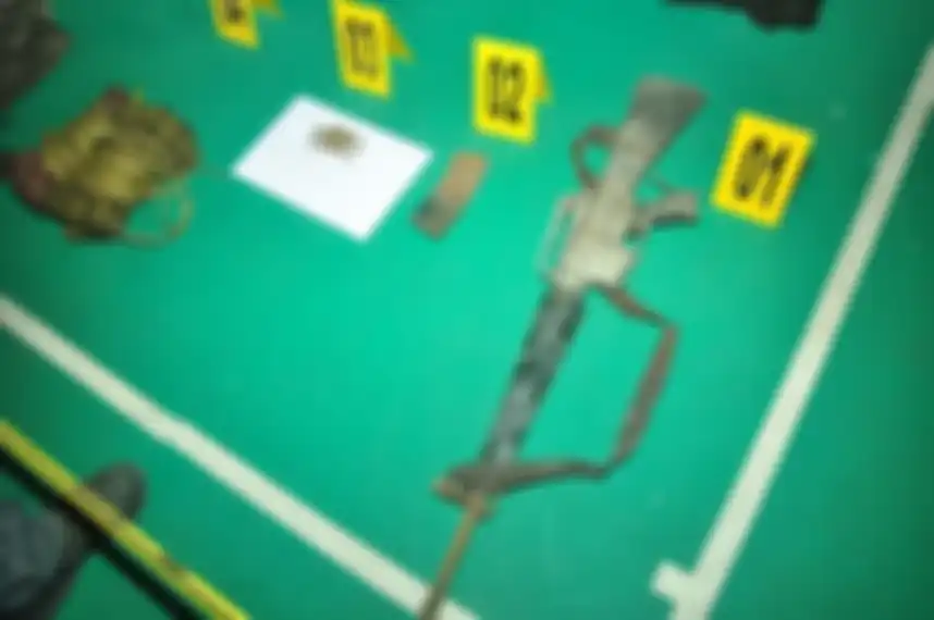 Foto senpi milik Ali Kalora dirilis polisi, pentolan MIT Poso ini sempat sulit ditangkap lantaran memakai strategi perang ini. 