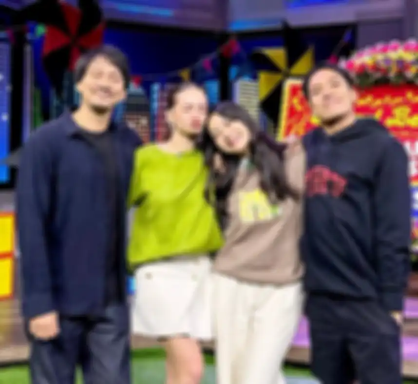 Potret perpisahan Enzy Storia dengan Vincent, Desta dan Hesti di acara Tonight Show