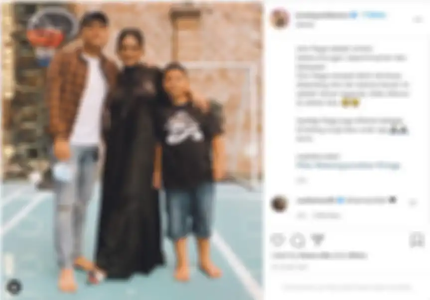 Unggahan Krisdayanti soal kedekatan Azriel dengan adik sambungnya