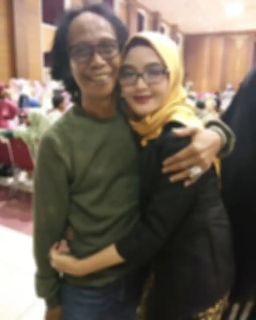 Potret cantik anak Mandra, Tia Septiana