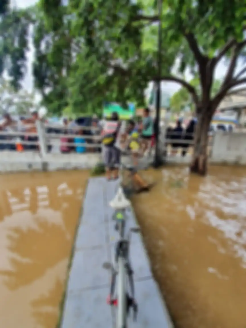 Banjir masih merendam daerah Jakarta Barat