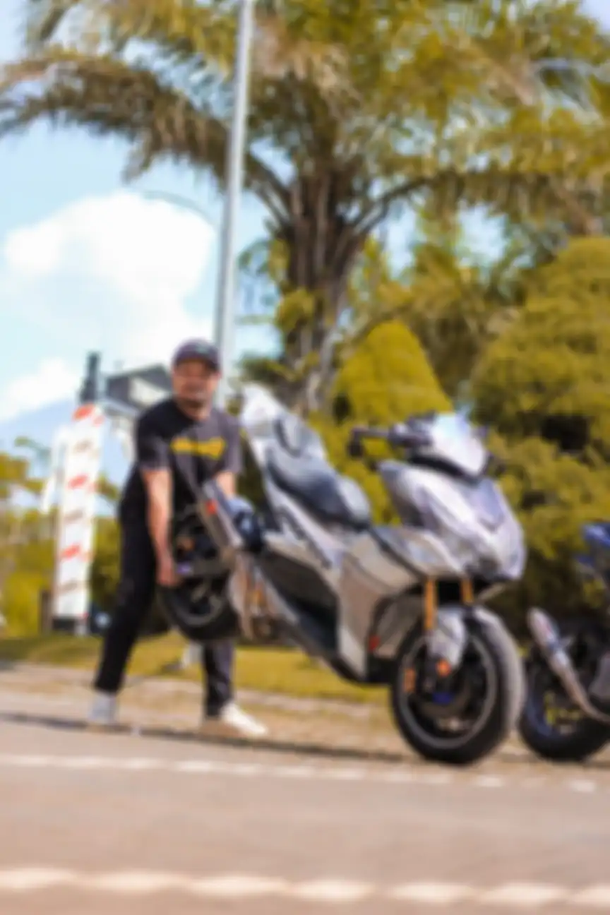 Modifikasi 'Aerox R1M' karya Achmad Untung penyabet gelar King of MAXI.