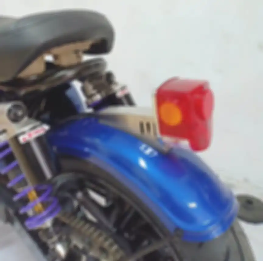 Lampu C70 yang dibalik dipasang pakai dudukan yang keren