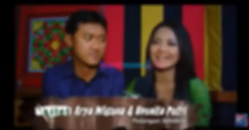 Rosnita Putri dan Arya Wiguna saat masih pacaran