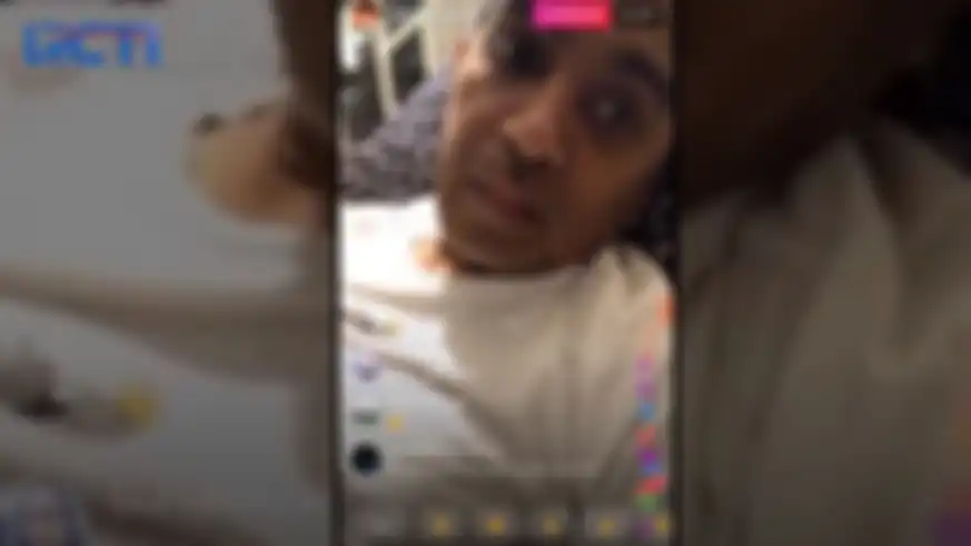 Potret Glenn Fredly yang diduga sedang melakukan live instagram terakhirnya