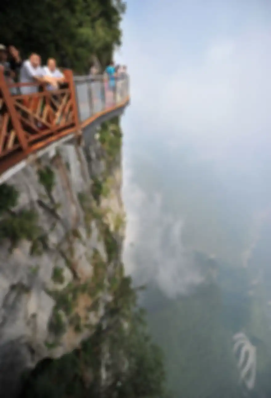 Coiling Dragon Cliff skywalk