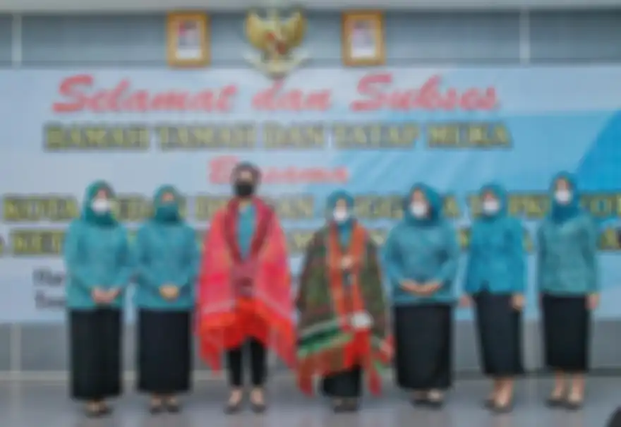 Kahiyang Ayu dan anggota PKK