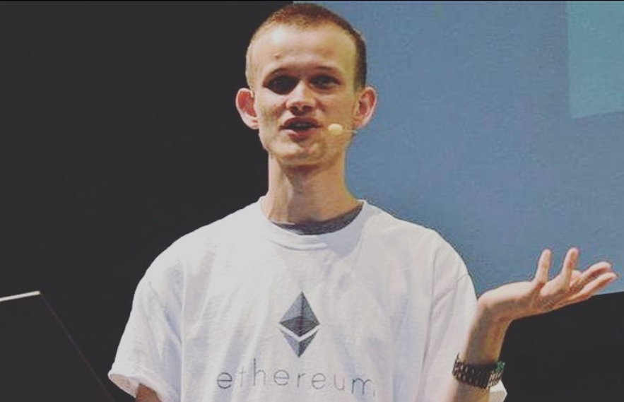 Vitalik Buterin pembuat Ethereum yang rugi triliunan Rupiah karena harga kripto anjlok.