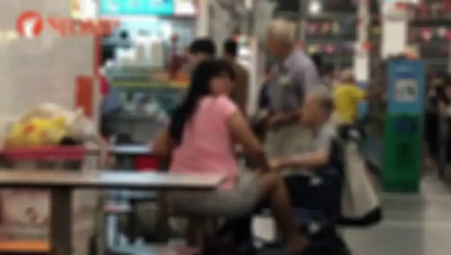 wanita yang diduga pembantu dan sang nenek yang menjadi korban kekerasan