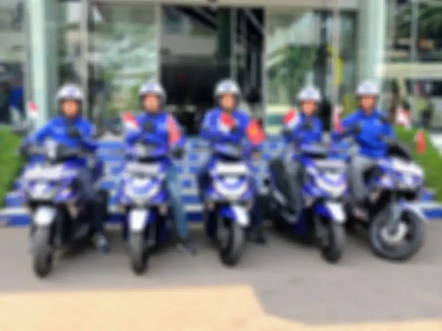 5 bikers 'utusan' Yamaha Motor Vietnam menyambangi Indonesia dalam rangkaian touring Blue Core 5 Years Celebration.
